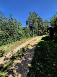 Prodej pozemku 8425 m², Obruby