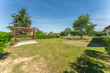 Prodej pozemku 1064 m², Dolní Ředice