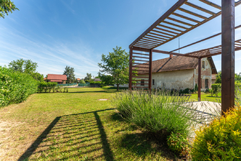 Prodej pozemku 1064 m², Dolní Ředice