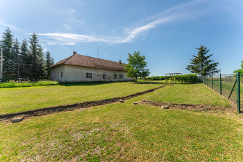 Prodej pozemku 1064 m², Dolní Ředice