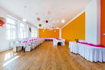 taneční sál ve 2.NP - Prodej ubytovacího zařízení 1360 m², Blšany