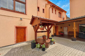 dvůr - Prodej ubytovacího zařízení 1360 m², Blšany