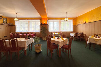 restaurace - Prodej ubytovacího zařízení 1360 m², Blšany