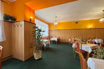 restaurace - Prodej ubytovacího zařízení 1360 m², Blšany
