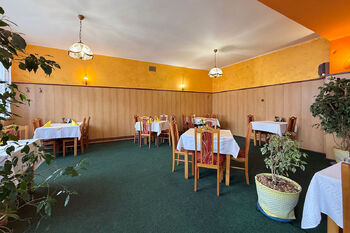 restaurace - Prodej ubytovacího zařízení 1360 m², Blšany