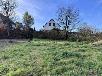 Prodej pozemku 1071 m², Biskupice