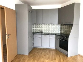 kuchyňský kout s myčkou - Pronájem bytu 2+kk v osobním vlastnictví 59 m², Praha 5 - Stodůlky 