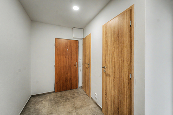 Prodej bytu 2+kk v osobním vlastnictví 45 m², Praha 8 - Střížkov