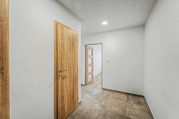 Prodej bytu 2+kk v osobním vlastnictví 45 m², Praha 8 - Střížkov