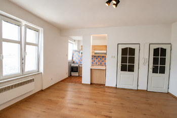obývací pokoj - Pronájem bytu 1+kk v osobním vlastnictví 31 m², České Budějovice