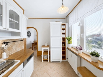 Kuchyně - Pronájem bytu 3+1 v osobním vlastnictví 79 m², České Budějovice