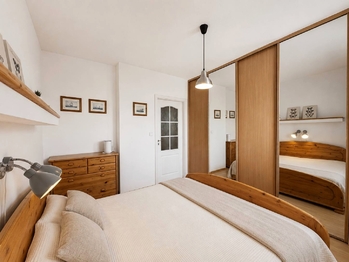 Ložnice - Pronájem bytu 3+1 v osobním vlastnictví 79 m², České Budějovice