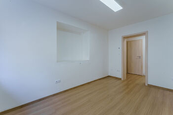 Pronájem bytu 3+kk v osobním vlastnictví 63 m², Dobříš