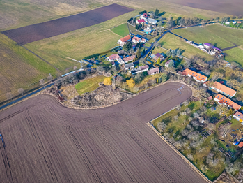 Prodej pozemku 1000 m², Bukovany