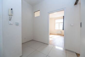 Pronájem bytu 2+kk v osobním vlastnictví 43 m², Praha 4 - Nusle