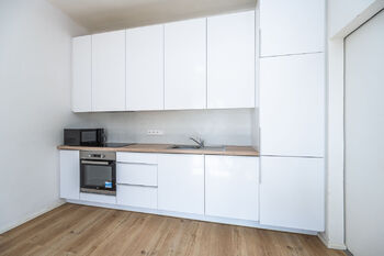 Pronájem bytu 2+kk v osobním vlastnictví 43 m², Praha 4 - Nusle