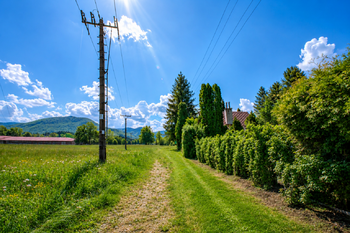 příjezdová cesta ca 50metrů - Prodej chaty / chalupy 50 m², Trojanovice