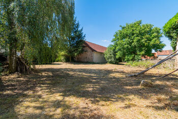 Prodej pozemku 2388 m², Svéradice