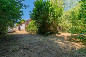 Prodej pozemku 2388 m², Svéradice