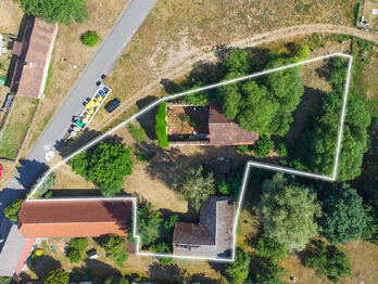 Prodej pozemku 2388 m², Svéradice