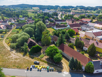 Prodej pozemku 2388 m², Svéradice