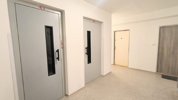 Pronájem bytu 1+1 v družstevním vlastnictví 33 m², Praha 8 - Kobylisy