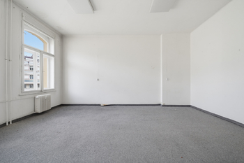 Prodej kancelářských prostor 61 m², Karlovy Vary