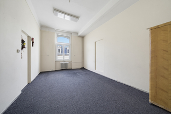 Prodej kancelářských prostor 61 m², Karlovy Vary