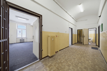 Prodej kancelářských prostor 61 m², Karlovy Vary