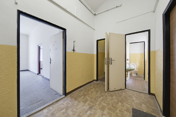 Prodej kancelářských prostor 61 m², Karlovy Vary