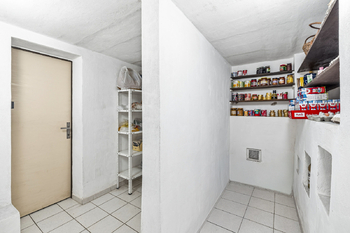 Prodej domu 201 m², Bukovany