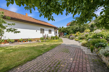 Prodej domu 201 m², Bukovany