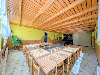 1. NP - restaurace/společenský sál... - Prodej obchodních prostor, Březník