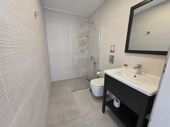 Prodej bytu 2+kk v osobním vlastnictví 51 m², Gaziveren