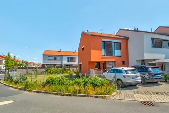 Prodej domu 121 m², Drahelčice