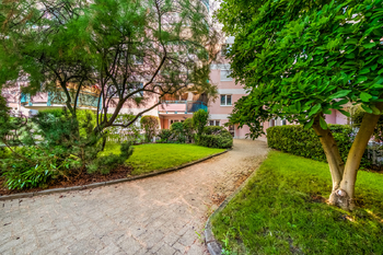 Zelený vnitroblok - Pronájem bytu 2+kk v osobním vlastnictví 44 m², Praha 10 - Strašnice