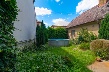 Prodej domu 186 m², Břasy