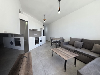 Prodej bytu 1+kk v osobním vlastnictví 30 m², Gaziveren