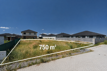 Prodej pozemku 750 m², Polerady