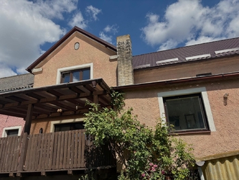 Prodej domu 380 m², Bezvěrov