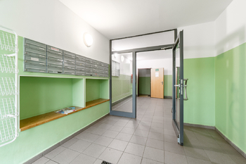 Prodej bytu 3+1 v osobním vlastnictví 74 m², Praha 4 - Chodov
