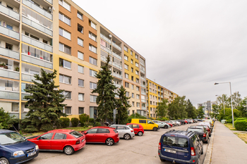 Prodej bytu 3+1 v osobním vlastnictví 74 m², Praha 4 - Chodov