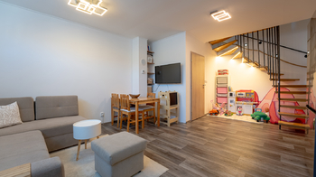 Prízemí - jídelní část - Prodej bytu 3+kk v osobním vlastnictví 74 m², Ivanovice na Hané