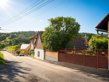 Okolí domu - Prodej domu 120 m², Stříbrná Skalice