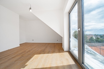Prodej bytu 3+kk v osobním vlastnictví 108 m², Moravany