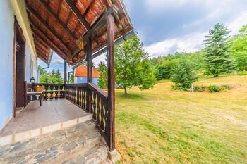 terasa, lípa, zahrada - Prodej chaty / chalupy 112 m², Krásná Hora nad Vltavou