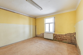 Aktuální stav kanceláře ve 2.NP - Pronájem kancelářských prostor 260 m², Jindřichův Hradec