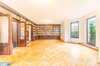 Obývací pokoj  - Prodej domu 137 m², Praha 4 - Modřany
