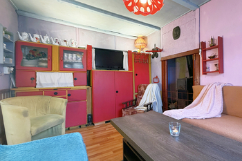Pobytová místnost v chatce - Prodej pozemku 378 m², Nejdek