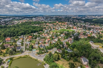 Dron - pohled na Kunratice - Prodej domu 216 m², Praha 4 - Kunratice